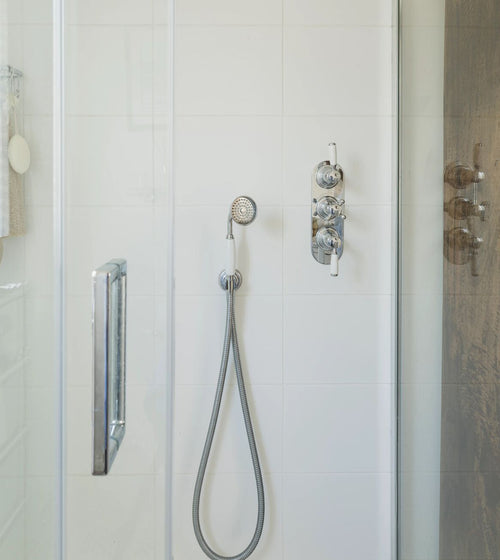 Bilbao White 23 x 33 Matt Tile Cut Samples