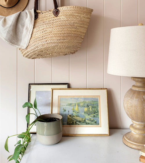 Old Ochre Earthy Tone Paint