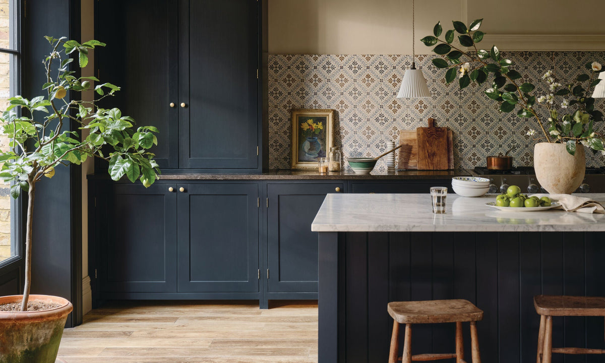 How to Choose Paint Colours That Work with Your Tiles